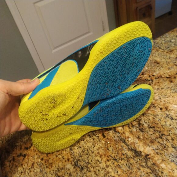 Puma Men's Invicto Sala Soccer Shoes 103241 08 Safety Yellow/Black Size 6.5 - Picture 8 of 12